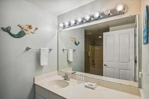 Shores of Panama 1418 - 2 BedroomBunkroom Sleeps8 Updated with a View Free Fun