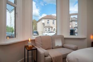 The Ivory Suite- Stylish Central Croydon Apartment - Pass the Keys