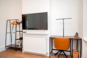 The Ivory Suite- Stylish Central Croydon Apartment - Pass the Keys