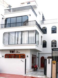 TRÍ Home & Motorbike Rentals