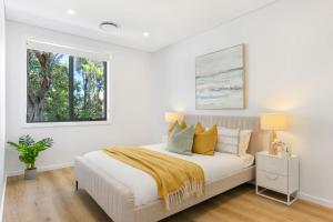 Central 4BR Retreat Near Beach & Waterfront