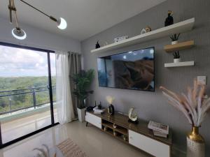 Golden Luxury Vacation Home With Balcony