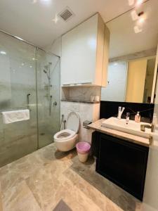 DeFace Platinum Suites by Aster