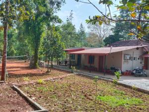 Giri Male Homestay By StayApart