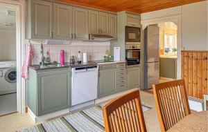 3 Bedroom Amazing Home In Mariannelund
