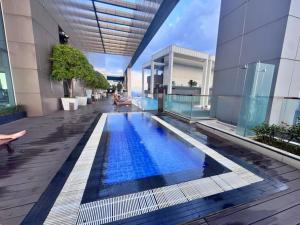 DeFace Platinum Suites by Aster