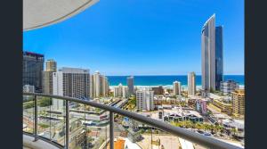 Chevron Renaissance - Private Apartments by Coastal Letting Co