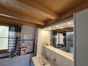 Ferienhaus & Ferienwohnung Wiñay Wayna Gotschna Blick Klosters
