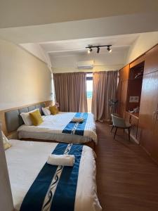 Level 10 Riverbank suites 2BR RiverView