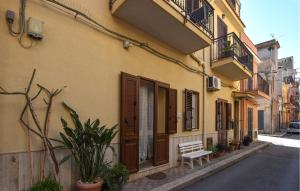 2 Bedroom Cozy Home In Capaci