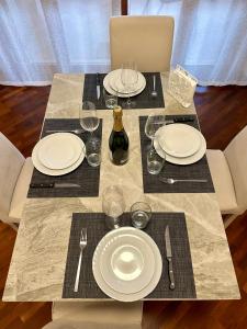 Domus Leonardo Apartment