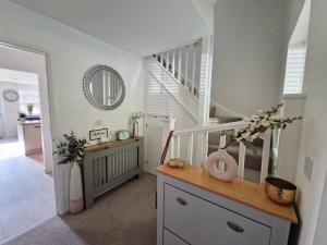 The Cozy Stopover 3 bedroom house with free Parking