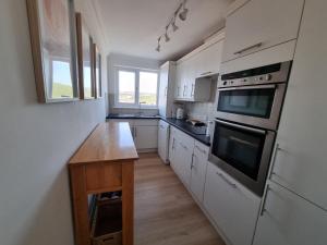 11 Thurlestone Rock