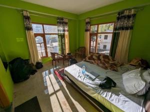 Snowland Homestay By StayApart