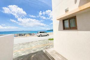 Seaside villa 5minChuraumi Near JUNGLIA 6pax Free P WiFi