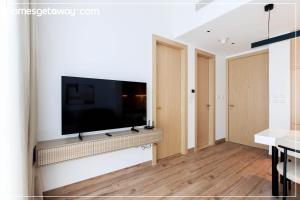Modern Living in Oakley Square Fully Furnished 1BR