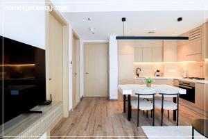 Modern Living in Oakley Square Fully Furnished 1BR