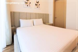 Modern Living in Oakley Square Fully Furnished 1BR