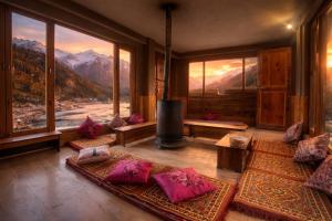 The Bisht Riverside Cottage - Top Rated & Most Awarded Property in Tirthan Valley