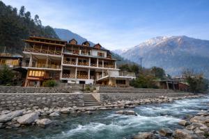 The Bisht Riverside Cottage - Top Rated & Most Awarded Property in Tirthan Valley