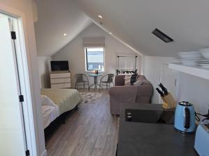 Great Warm Studio Unit