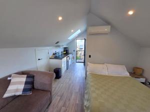 Great Warm Studio Unit