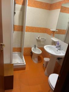 B&B Rifugio di Roma upon Metro B pvt bathroom pvt balcon