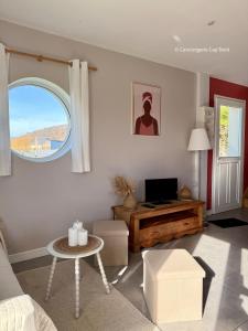 Maison Blanche 300 m de la plage - Surtainville