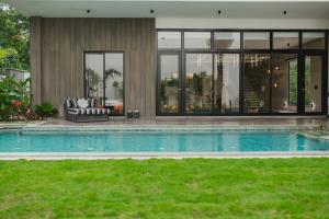 Mar Selva by Koala V1, 4 BR villa near Thalassa
