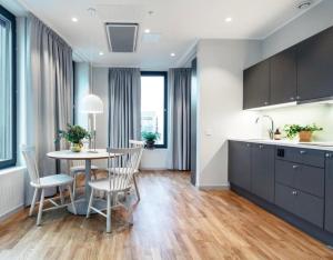 BLACK PEARL DELUXE Apartments in OLD TOWN