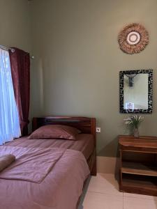 Vivians Lakey peak homestay