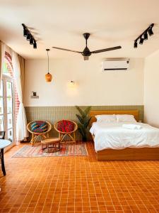 Mersika Aluna Beachfront Studio Garden View 10mins drive from Mersing Jetty Town