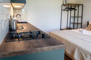 TrioBio - Private Eco Room with Terrace, Garden & Parking