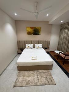 TTURA Kitchen Bar Rooftop & Rooms Pune