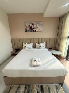 TTURA Kitchen Bar Rooftop & Rooms Pune