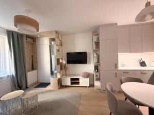 Kochanowskiego Suite Near Old Town by Downtown Apartments