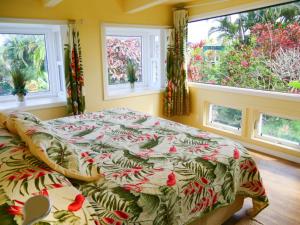 Sunrise Room Farm Stay in Haiku on Road to Hana