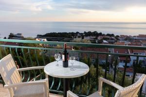 Apartments Baltazar with Sea View&Jacuzzi