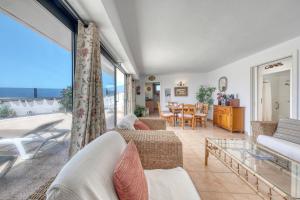 Bungalow Olas del Risco - Ocean views - Beach 2 min By Lanzarote Vacation Homes