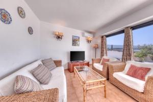 Bungalow Olas del Risco - Ocean views - Beach 2 min By Lanzarote Vacation Homes