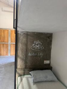 Lazy Monkey Surf Hostel