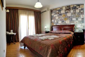 HOTEL VICKY II