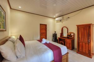 Lungguh Penida Hut