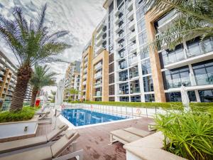 Escape24 Elegant 1BR with Burj khalifa Views in Meydan One