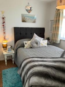 Cosy Seaside Chalet Which Accepts Dogs, Close To Hemsby Beach 83202S