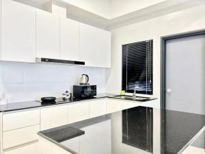 4R2B-Trinity Residence-City View-8Pax-JR Homestay57