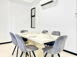 4R2B-Trinity Residence-City View-8Pax-JR Homestay57