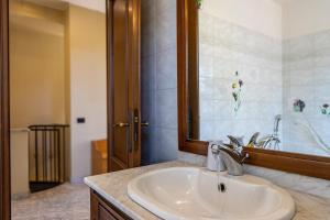 Villa con Giardino Privato vicino Ticino - 5 ospiti