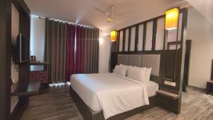Townhouse Erode Bus Terminal Formerly Everest Viji Residency