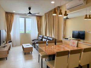 Jeff & Ricky Homestay 52 l Metrocity Santubong View